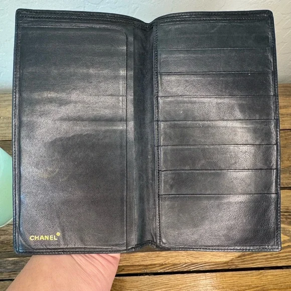 CHANEL Vintage Black Wallet - Picture 3 of 8